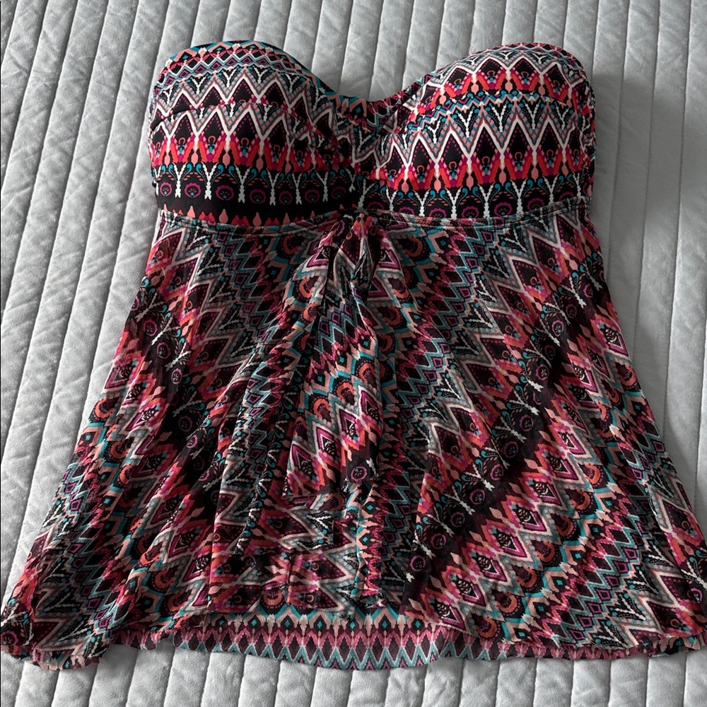 Kona Sol Multicolor Geometric Strapless Top